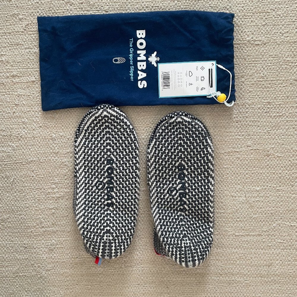 Bombas Mens Gripper Slipper - Large NWT